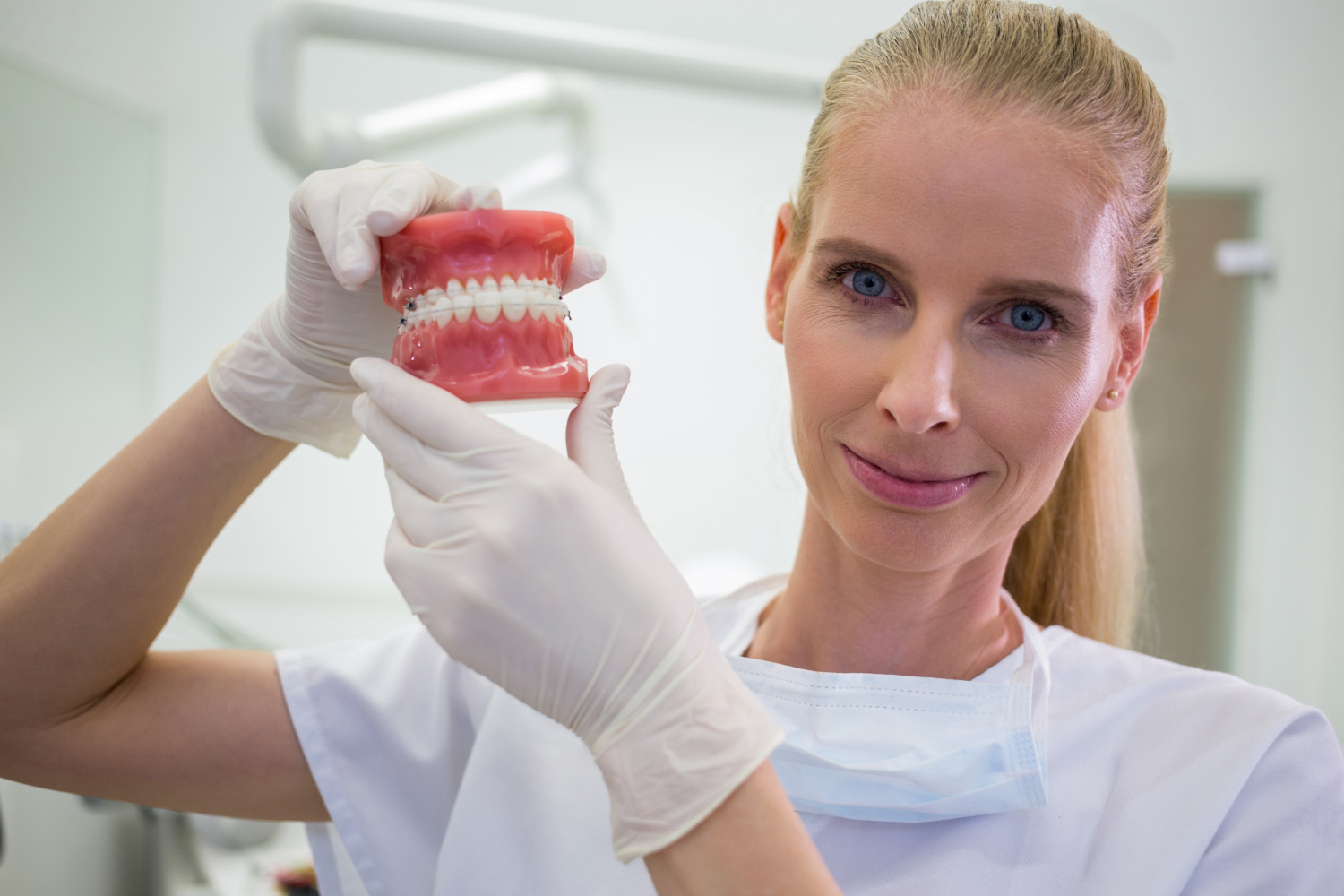 Dentadura fixa em Copacabana: Conte com a Odontoclínica de Copacabana